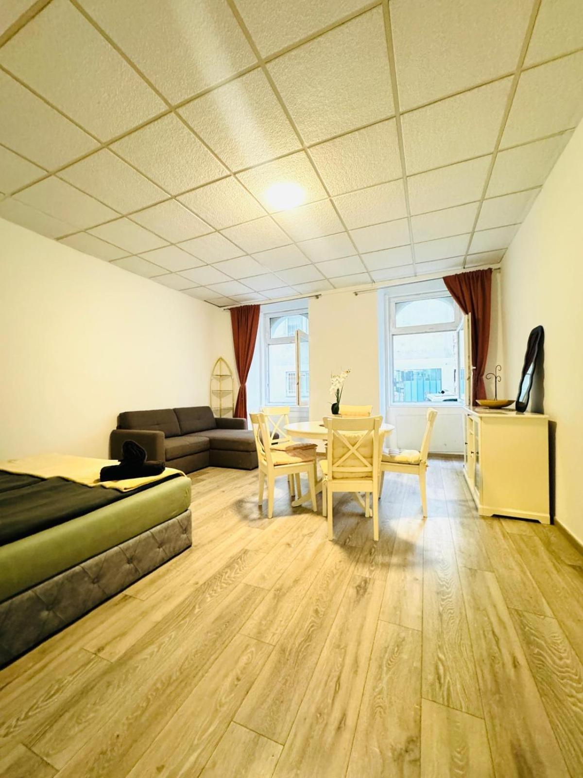 Amusant 1BR Apt.- Near Praterstern Viena Exterior foto